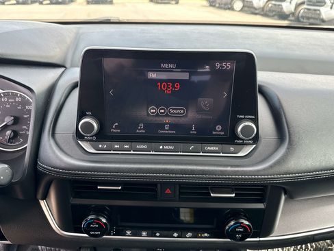 Used 2024 Nissan Rogue SV AWD/4WD image 21