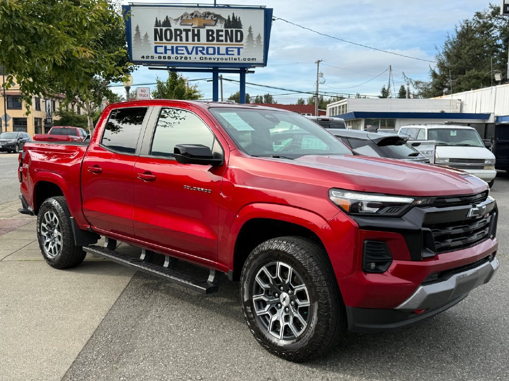 Used 2023 Chevrolet Colorado Z71 w/ Z71 Convenience Package 2 AWD/4WD image 1