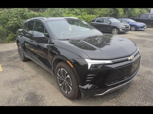 Used 2024 Chevrolet Blazer EV LT AWD/4WD image 2