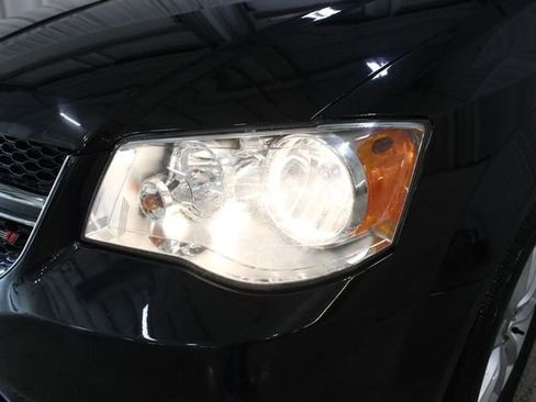Used 2019 Dodge Grand Caravan SXT FWD image 31