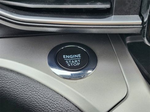 Certified 2022 Ford Explorer XLT w/ Equipment Group 202A image 26