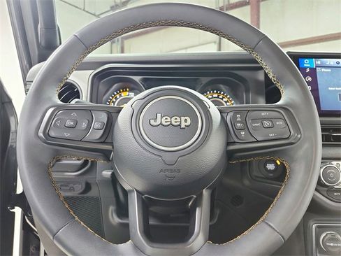 Used 2024 Jeep Wrangler Willys image 21