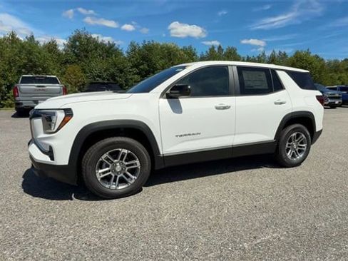 New 2026 GMC Terrain Elevation w/ LPO, Floor Liner Package image 4