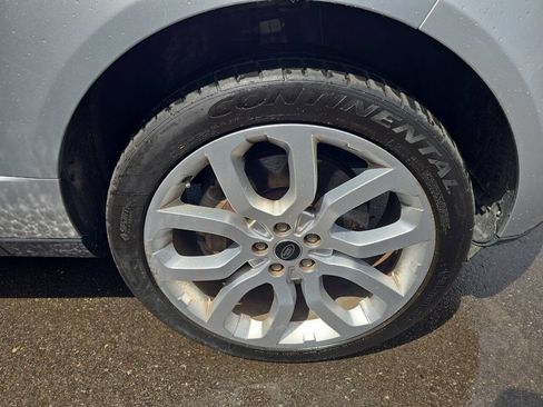 Used 2013 Land Rover Range Rover HSE image 17