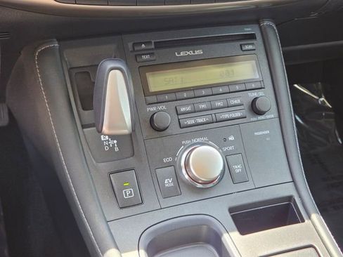 Used 2016 Lexus CT 200h w/ Accessory Package 2 image 31