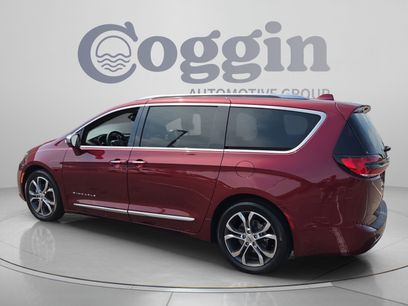 Used 2022 Chrysler Pacifica Pinnacle