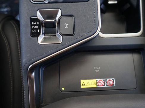 Used 2024 Lexus GX 550 w/ Cold Area Package AWD/4WD image 19