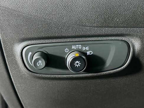 Used 2024 Chevrolet Equinox LT image 17