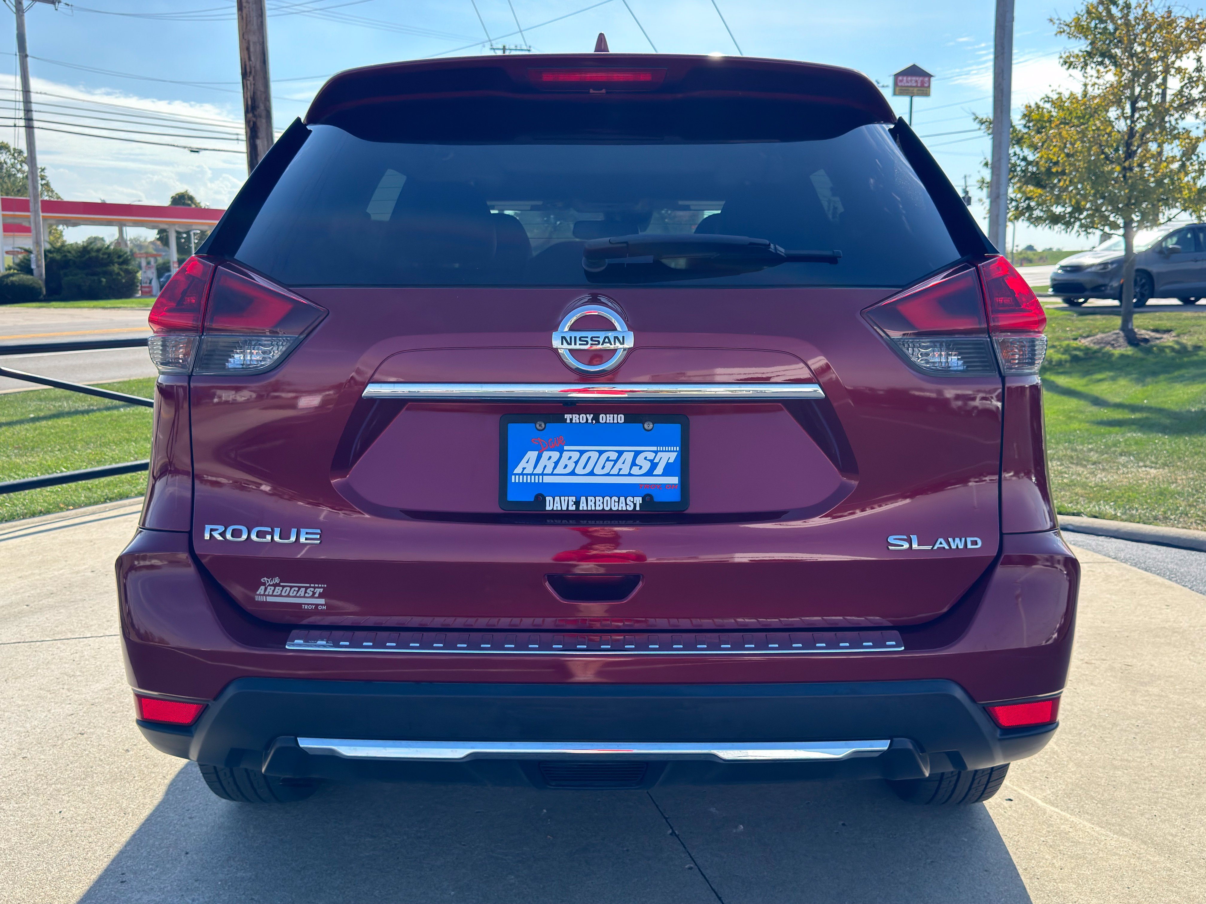 Used 2018 Nissan Rogue SL w/ Premium Package AWD/4WD image 6