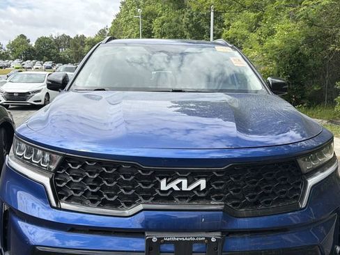 Used 2022 Kia Sorento S FWD image 1