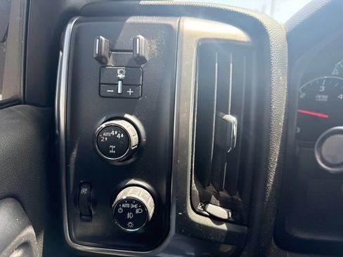 Used 2018 Chevrolet Silverado 1500 LT w/ All Star Edition AWD/4WD image 18