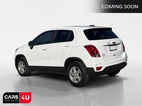 Used 2021 Chevrolet Trax LS w/ Tint and Cruise Package image 5