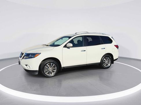 Used 2015 Nissan Pathfinder S FWD image 4