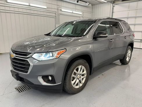 Used 2019 Chevrolet Traverse LT FWD image 12