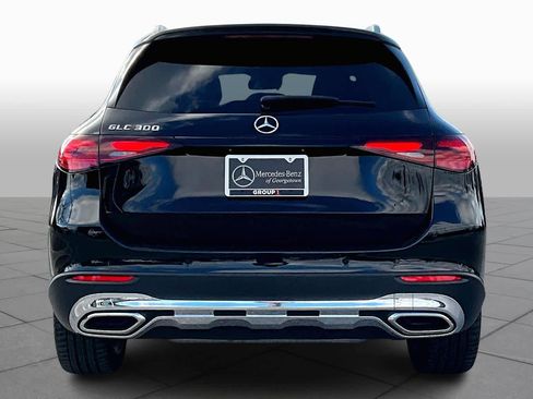 Used 2025 Mercedes-Benz GLC 300 image 4