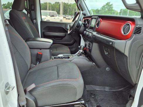 Used 2018 Jeep Wrangler Unlimited Rubicon w/ Dual Top Group AWD/4WD image 20