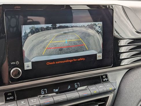 Used 2025 Toyota Camry LE image 23