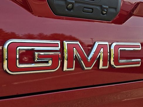 Certified 2020 GMC Sierra 1500 SLT w/ SLT Premium Package AWD/4WD image 32