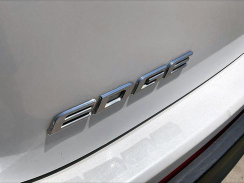 Used 2015 Ford Edge Titanium w/ Equipment Group 302A FWD image 31