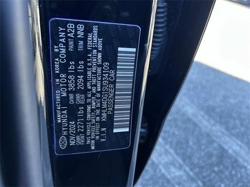 Used 2025 Hyundai Elantra Sport image 32