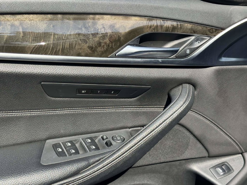 Used 2019 BMW 530i xDrive w/ Premium Package AWD/4WD image 19