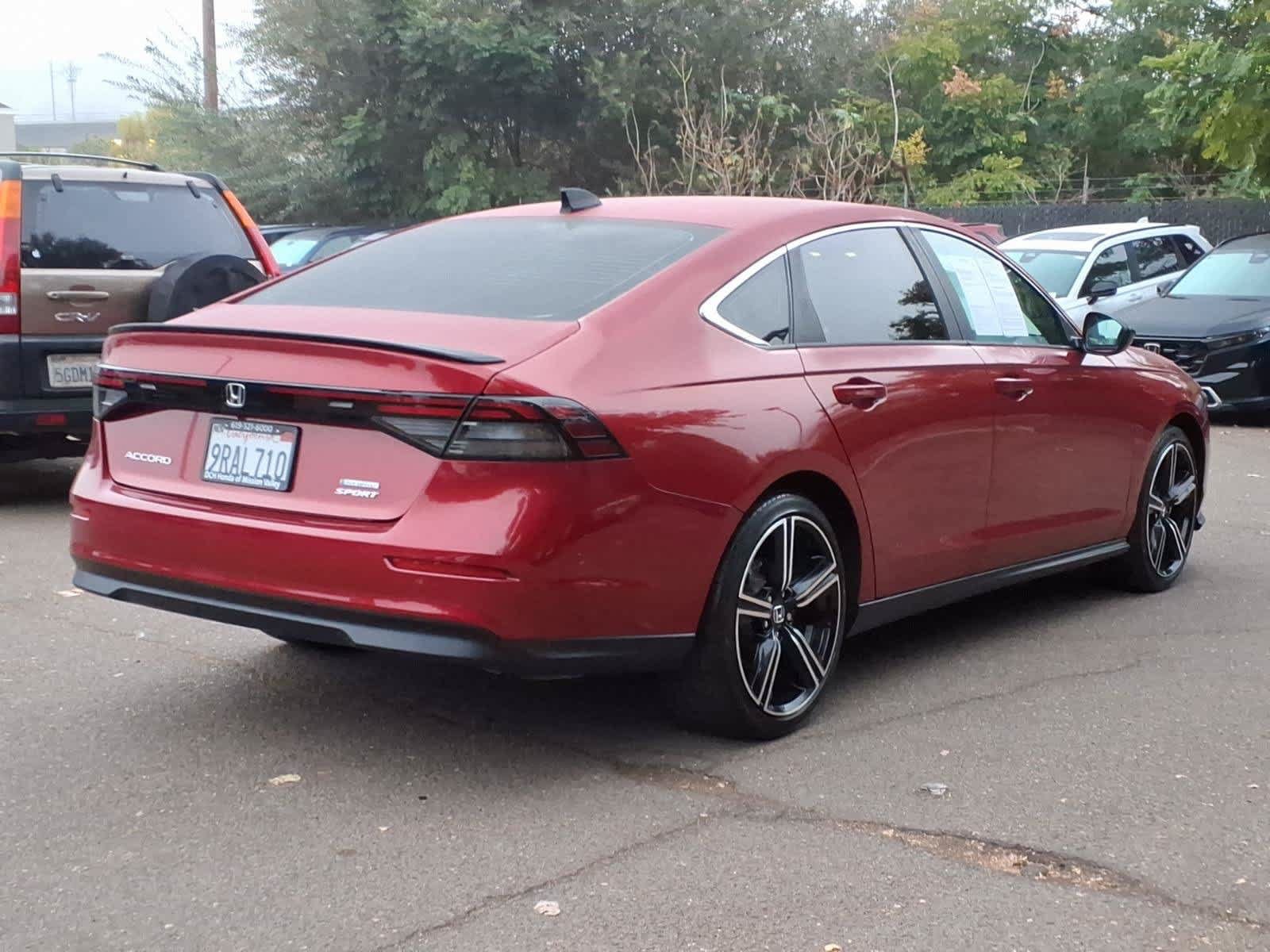 Used 2025 Honda Accord Sport image 4