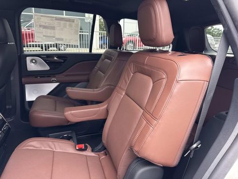New 2025 Lincoln Aviator Reserve w/ Equipment Group 201A image 14