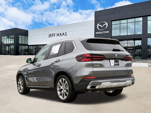 Used 2025 BMW X5 xDrive40i AWD/4WD image 2