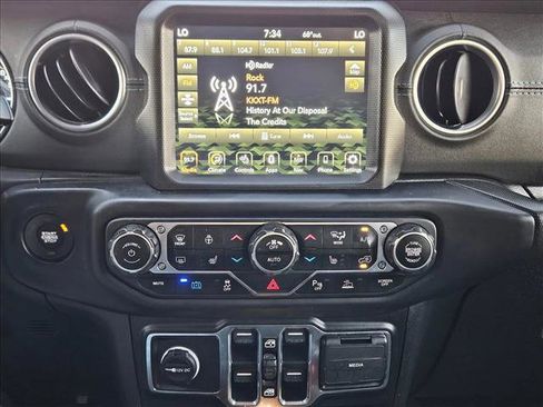 Used 2022 Jeep Wrangler Unlimited Rubicon 4xe w/ Steel Bumper Group image 13