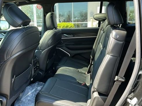 New 2026 Jeep Grand Cherokee L Limited AWD/4WD image 23