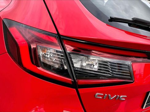 Used 2023 Honda Civic Sport image 28