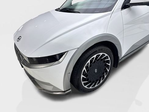 Used 2023 Hyundai Ioniq 5 Limited image 18