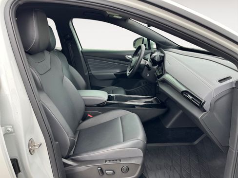 Certified 2023 Volkswagen ID.4 Pro S AWD/4WD image 18