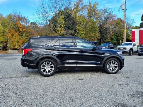 Certified 2020 Ford Explorer XLT w/ Equipment Group 202A image 4