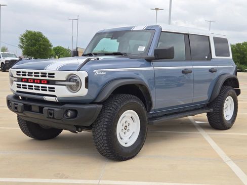Used 2023 Ford Bronco Heritage Edition image 7