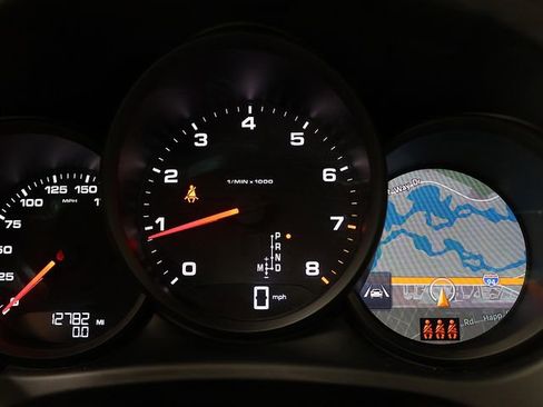 Used 2021 Porsche Macan image 17