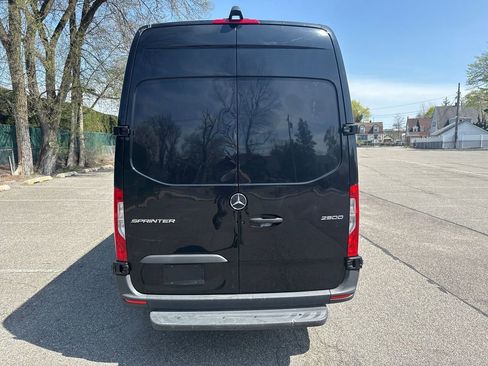 Used 2020 Mercedes-Benz Sprinter 2500 image 7
