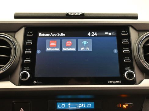 Used 2021 Toyota Tacoma TRD Off-Road AWD/4WD image 37