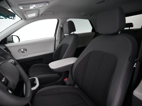 Used 2024 Hyundai Ioniq 5 SEL RWD image 4
