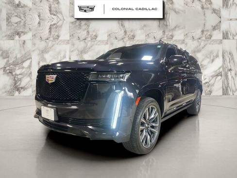 Used 2022 Cadillac Escalade ESV Sport w/ Touring Package image 1