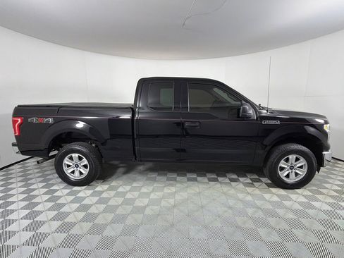 Used 2017 Ford F150 XLT image 4
