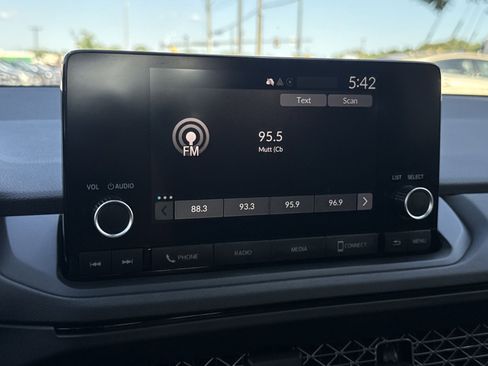 Used 2023 Honda Accord EX image 18