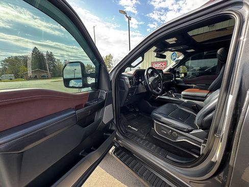 Used 2021 Ford F150 Lariat w/ Equipment Group 502A High AWD/4WD image 10