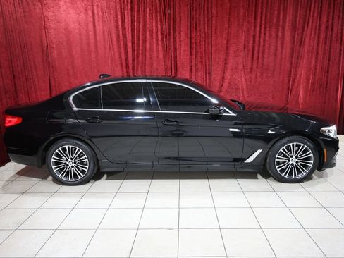 Used 2020 BMW 530i RWD image 9