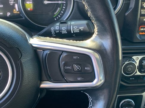 Used 2023 Jeep Wrangler Sahara w/ Cold Weather Group image 21