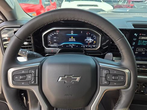 Used 2024 Chevrolet Silverado 1500 LT Trail Boss w/ Convenience Package II AWD/4WD image 32