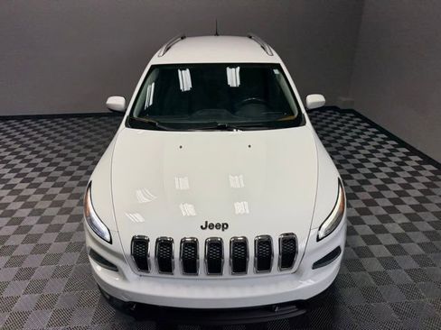 Used 2015 Jeep Cherokee Latitude w/ Cold Weather Group FWD image 5
