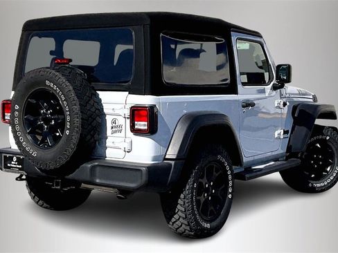Used 2021 Jeep Wrangler Willys image 5