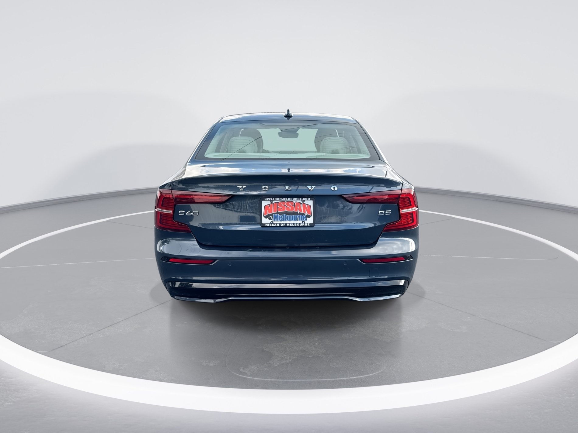 Used 2024 Volvo S60 B5 Core FWD image 5