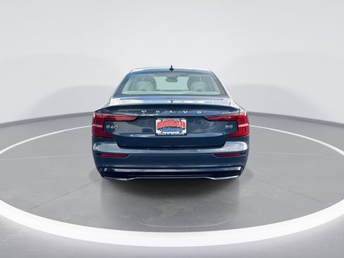 Used 2024 Volvo S60 B5 Core FWD image 5